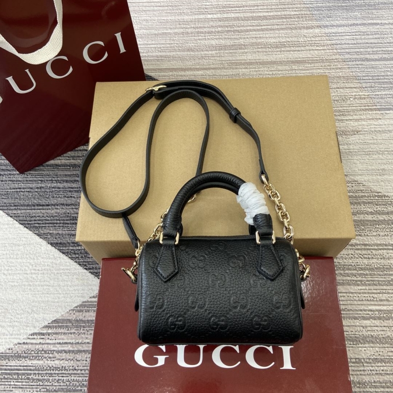G*u*i speedy bags